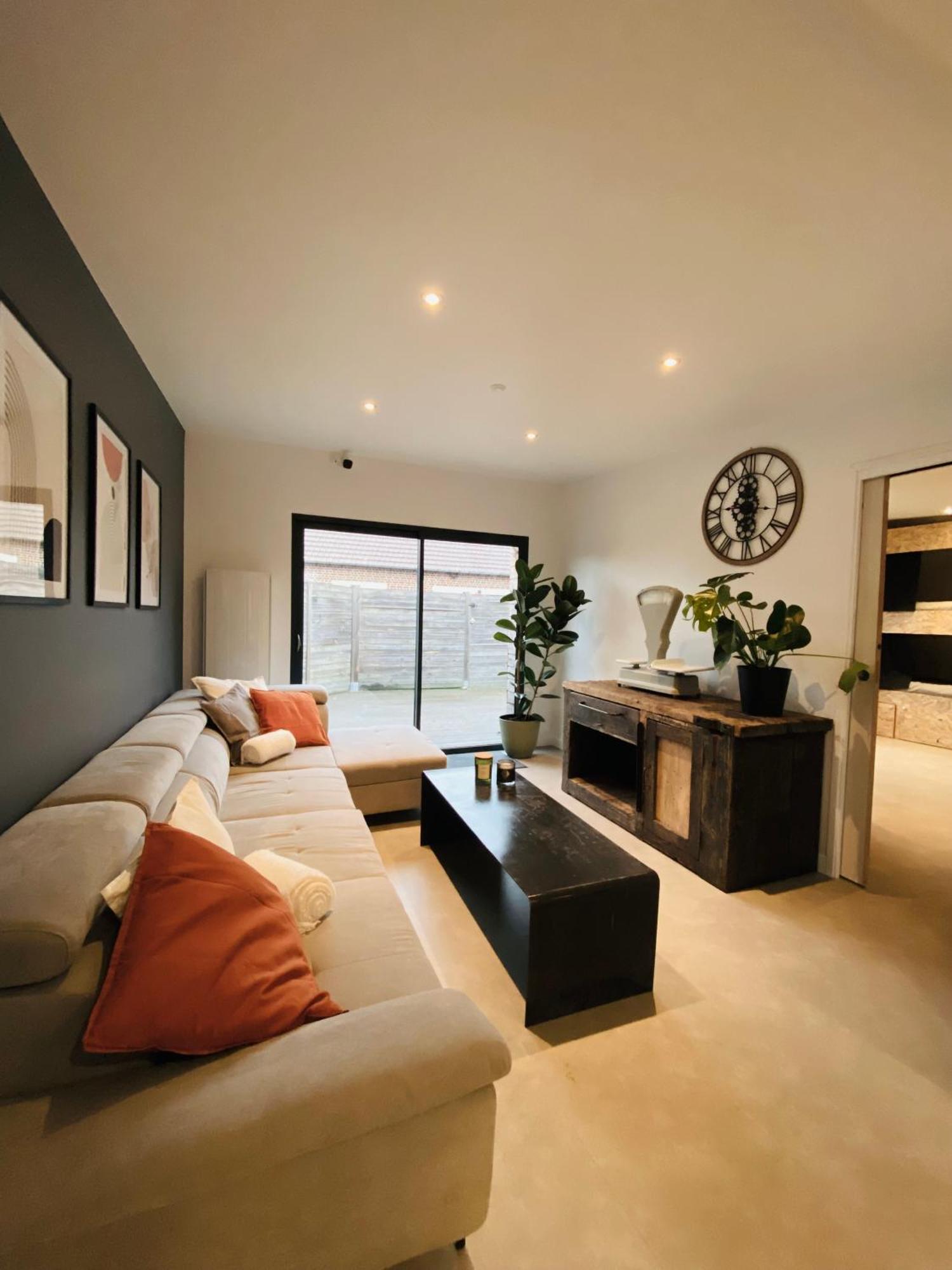 The Share House Apartment Tille Bagian luar foto