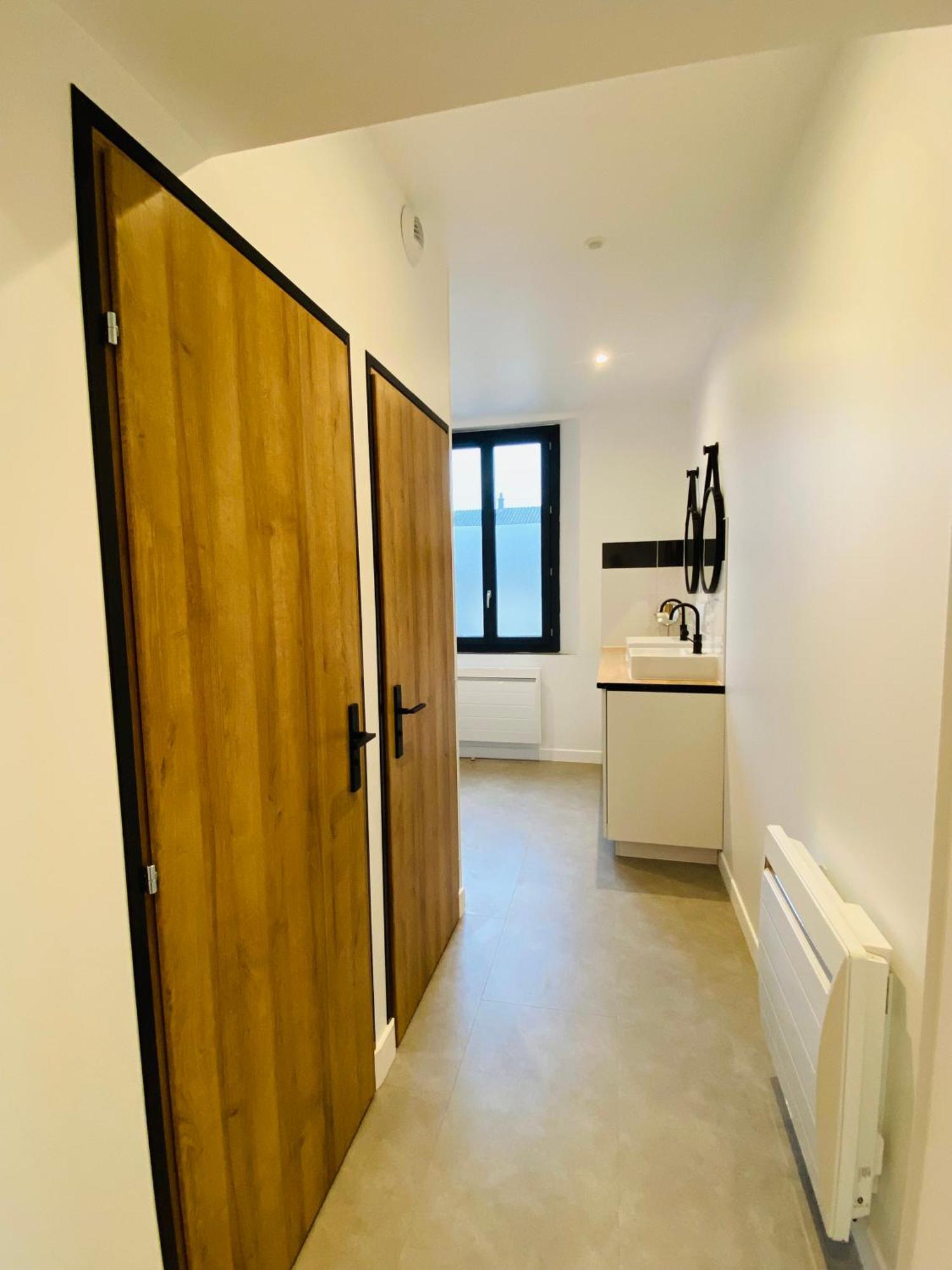 The Share House Apartment Tille Bagian luar foto